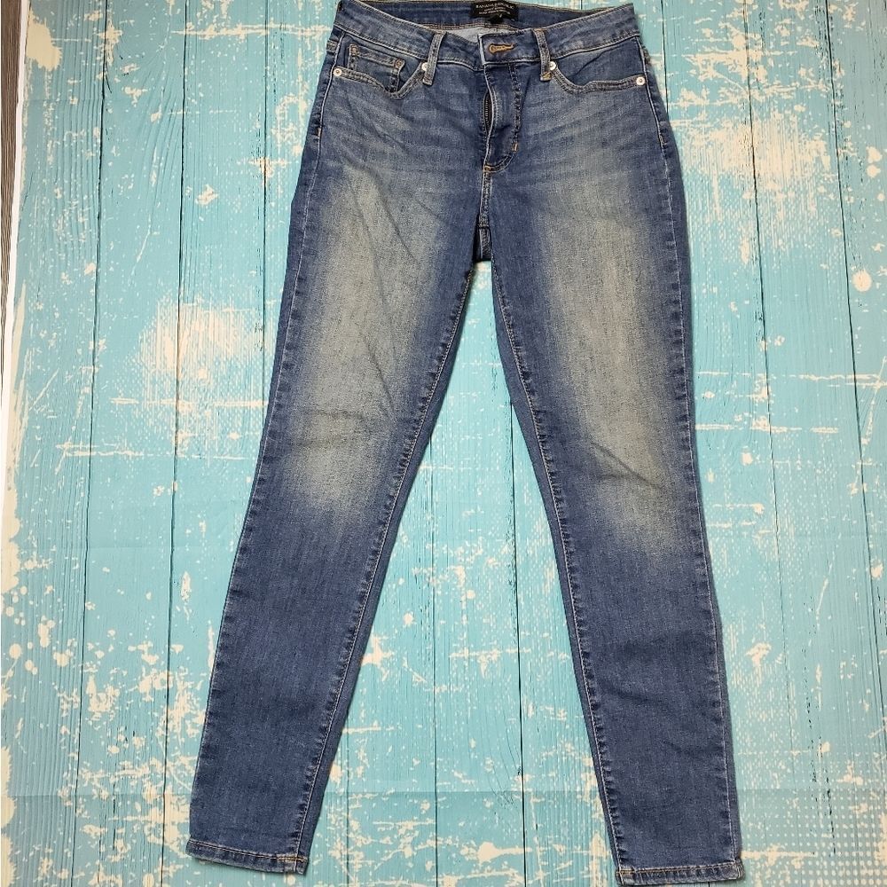 Banana Republic Curvy Skinny Ultra - mid rise jean size 25 / 0